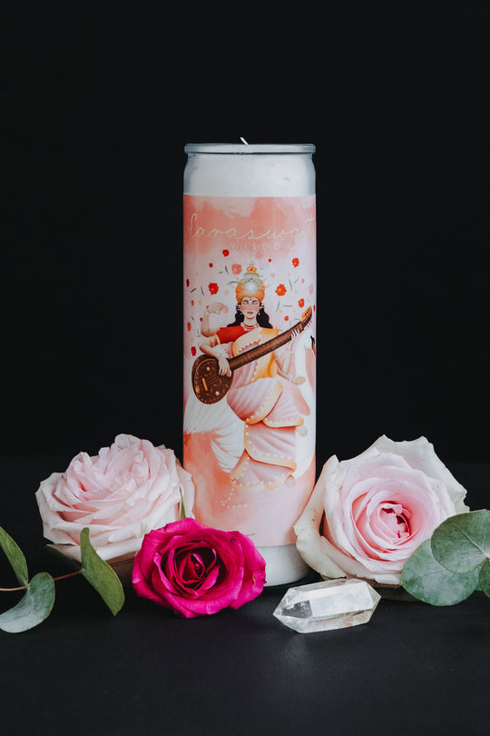 Saraswati Altarkerze ~ Weisheit