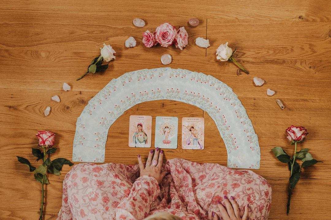 Orakelkartenset SHAKTI: Orakel der weiblichen Urkraft